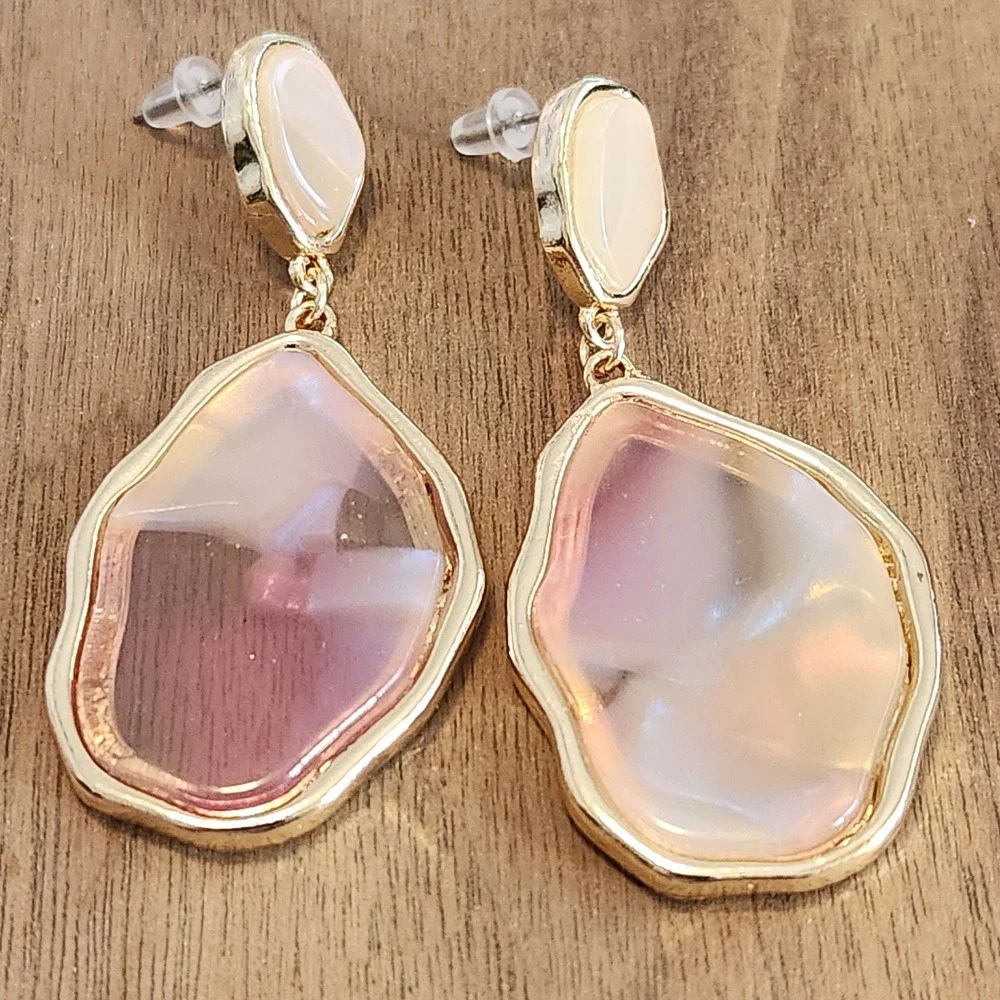 Pink Iridescent Gold Tone Organic Drop Earrings Pebble Statement Jewelry 2.25